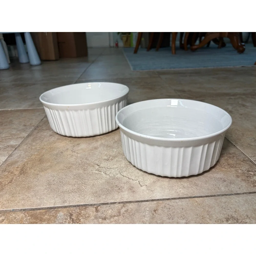 Set CorningWare French White 2.5 & 1.5 Qt Stoneware Round Casserole Dishes